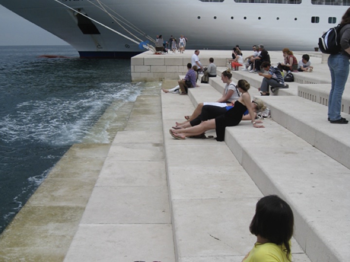 Image of slide number 10